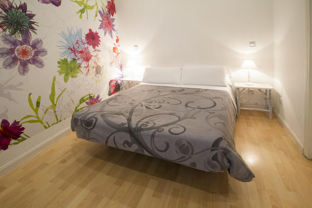 Foster Apartamentos Sol Madrid Bilik gambar